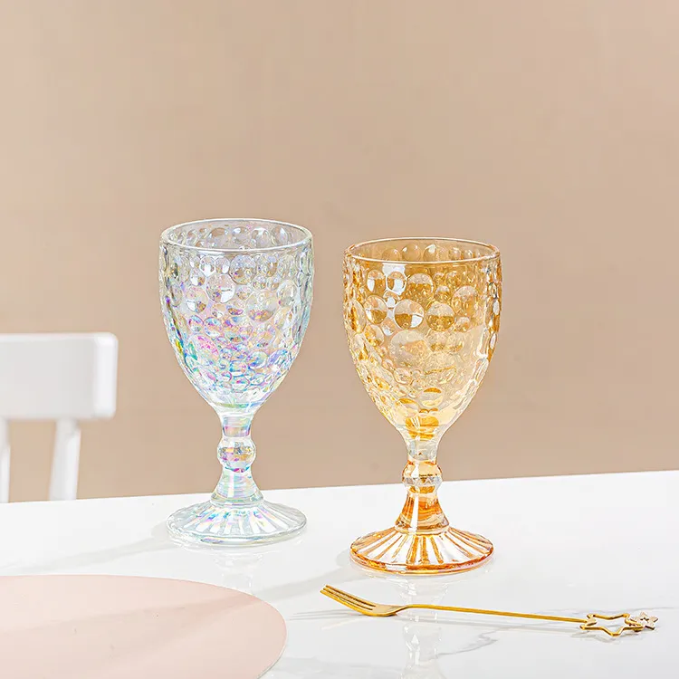 复古雕花凤尾泡泡高脚杯​ —经典凤凰尾翼造型，搭配梦幻渐变配色（无色/琥珀/彩虹