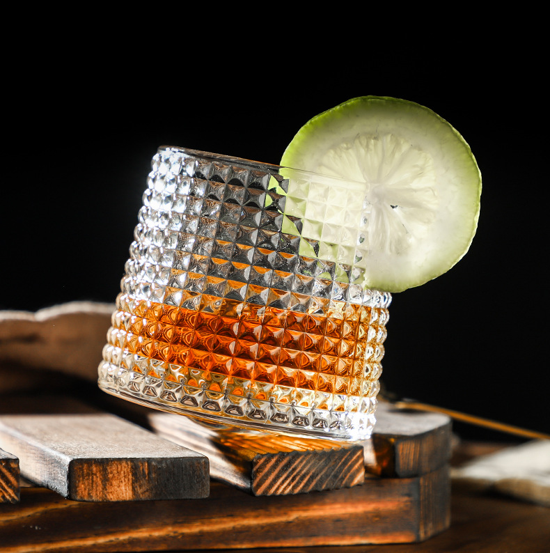 Whisky Rotating Glass - A Stress - Relieving and Fun Drinking Companion